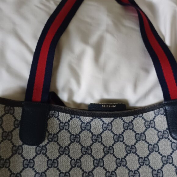 Gucci web tote circa 1990 Serial Number 39-02-003. - Picture 8 of 8